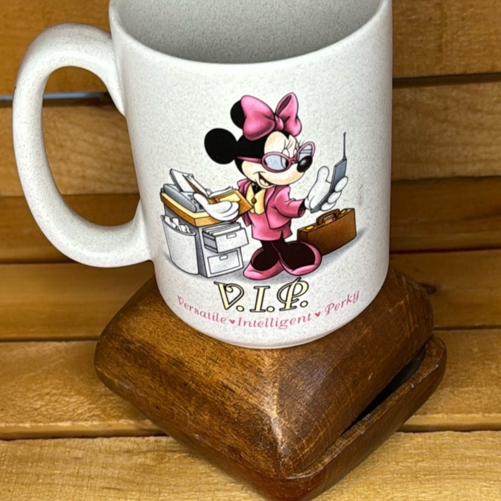 Disney Minnie Mouse VIP Mug - Pink and White